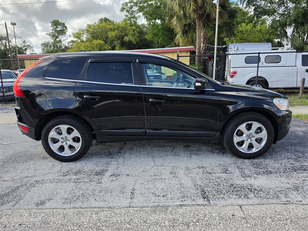2013 Volvo XC60 - $8,950