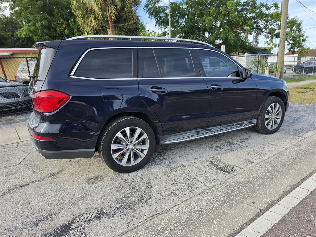 2014 Mercedes-Benz GL-Class - $12,850