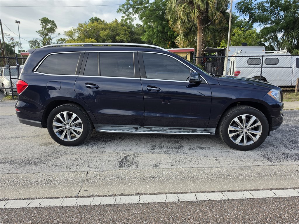 2014 Mercedes-Benz GL-Class - $12,850