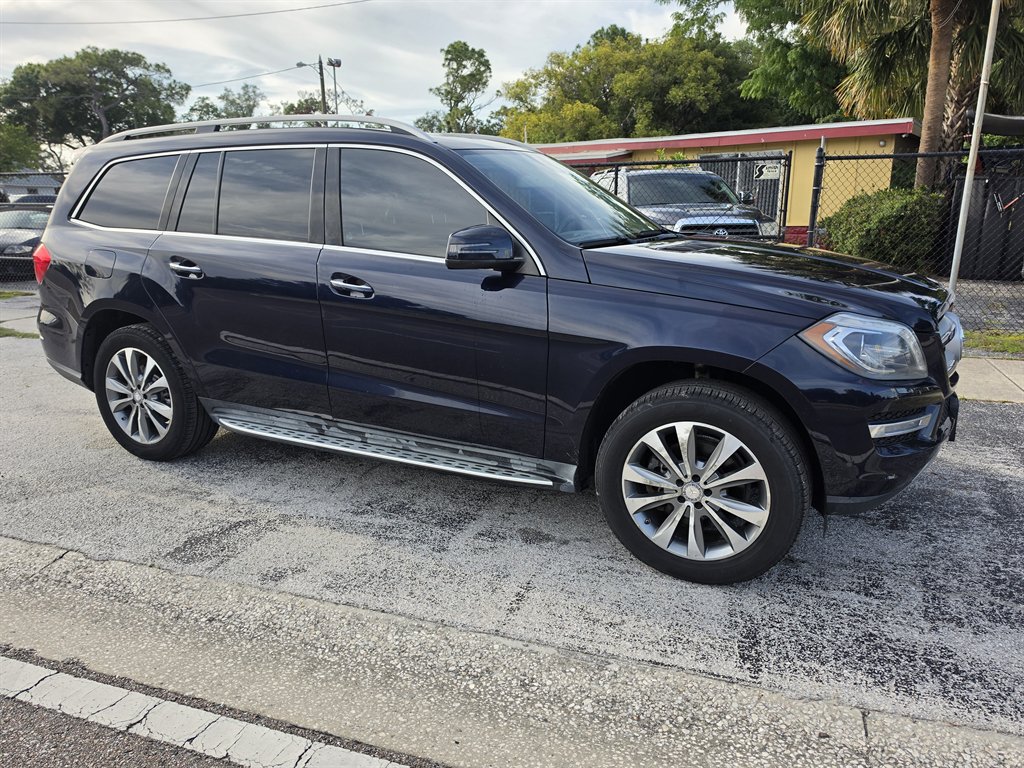 2014 Mercedes-Benz GL-Class - $12,850
