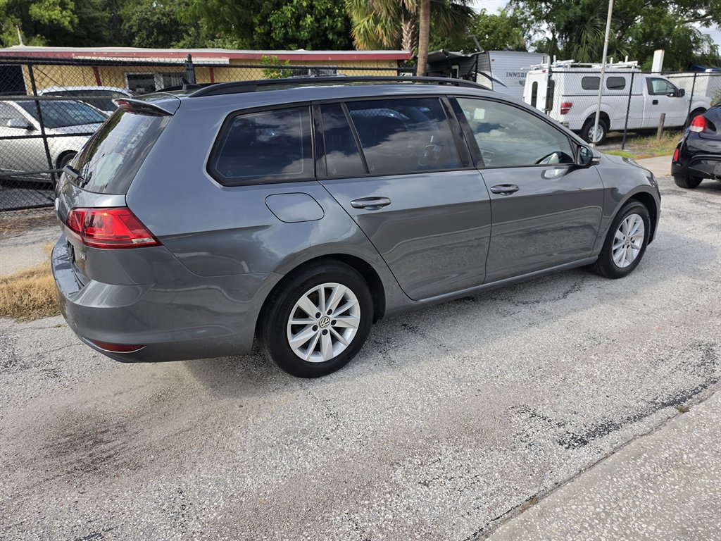 2017 Volkswagen Golf - $8,900