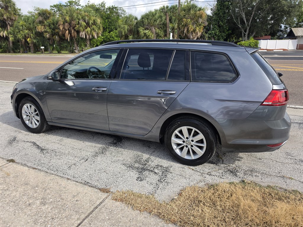 2017 Volkswagen Golf - $8,900