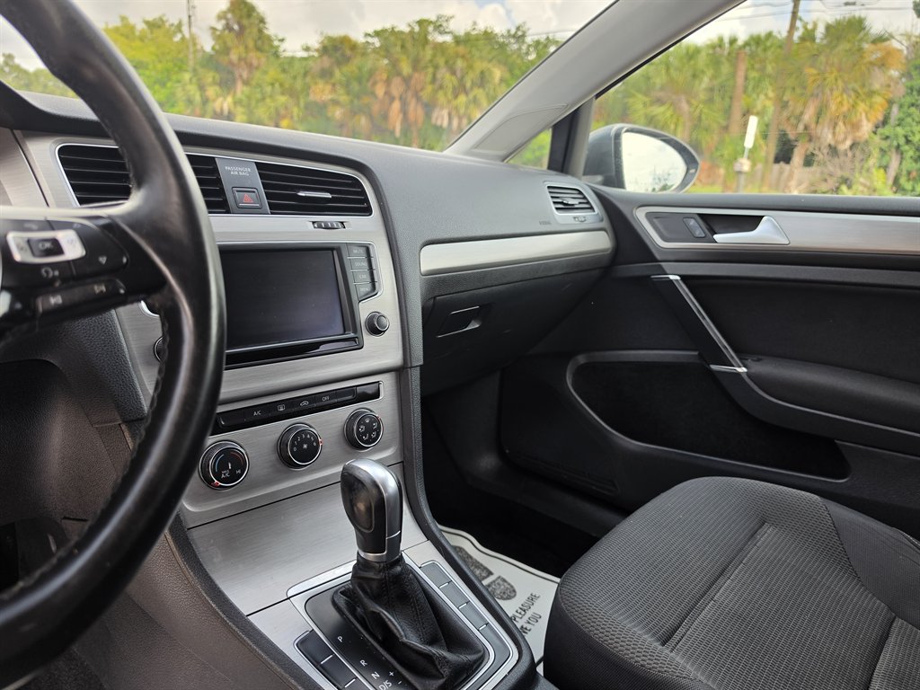2017 Volkswagen Golf - $8,900