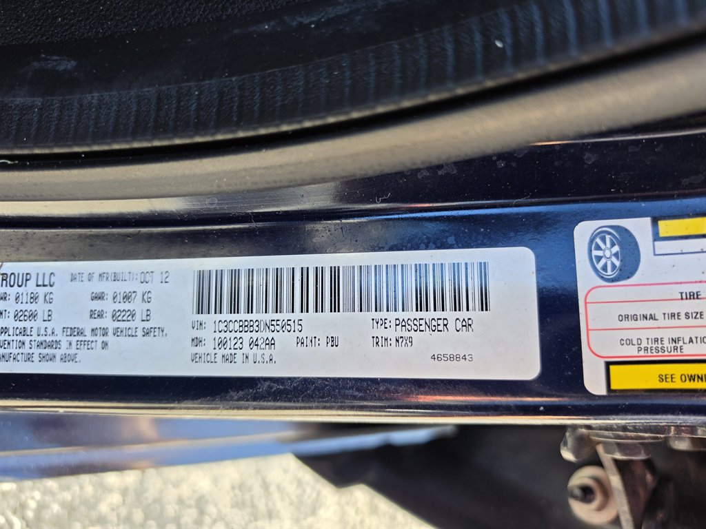 2013 Chrysler 200 - $6,995