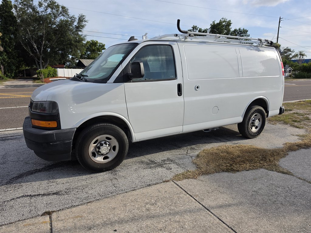 2018 Chevrolet Express - $13,450