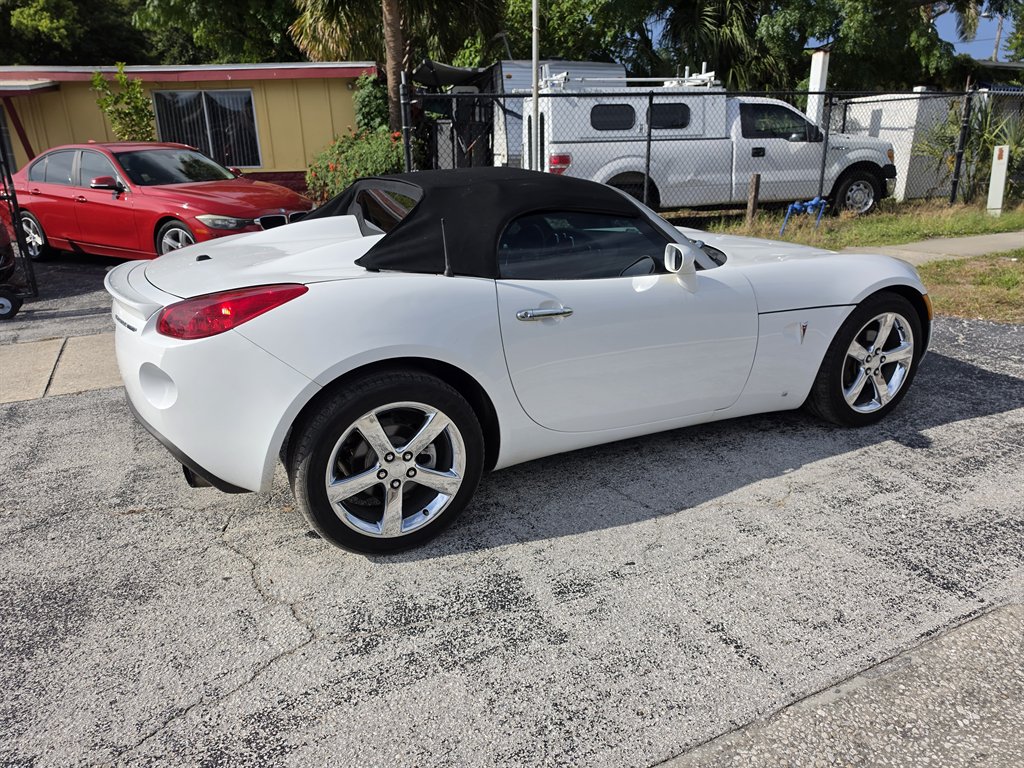 2007 Pontiac Solstice - $8,950