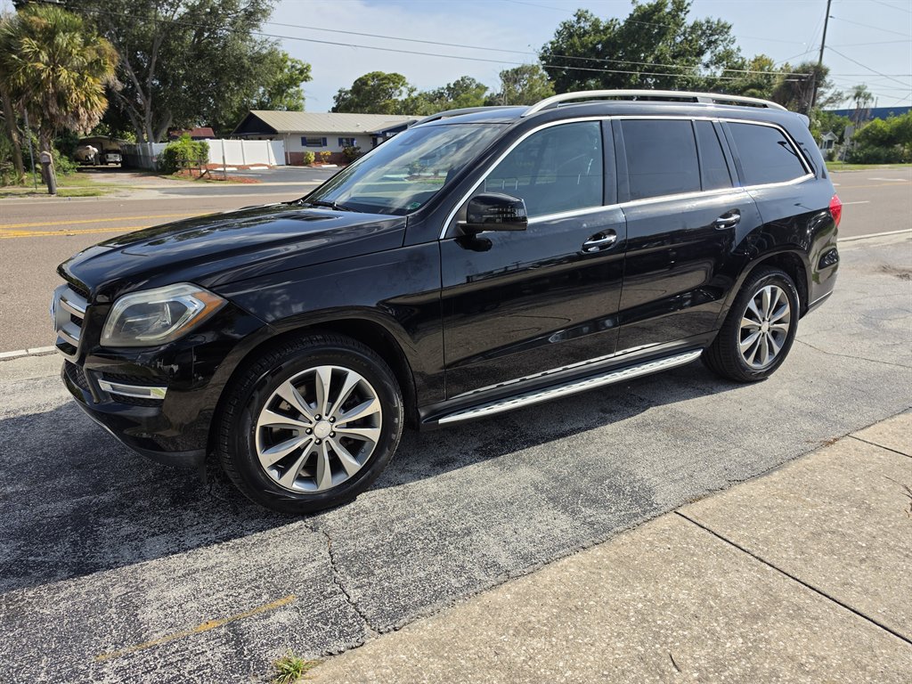 2013 Mercedes-Benz GL-Class - $10,995