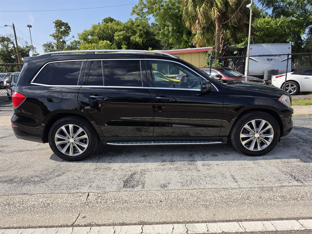 2013 Mercedes-Benz GL-Class - $10,995