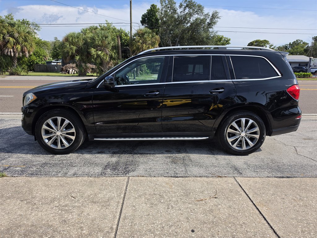 2013 Mercedes-Benz GL-Class - $10,995