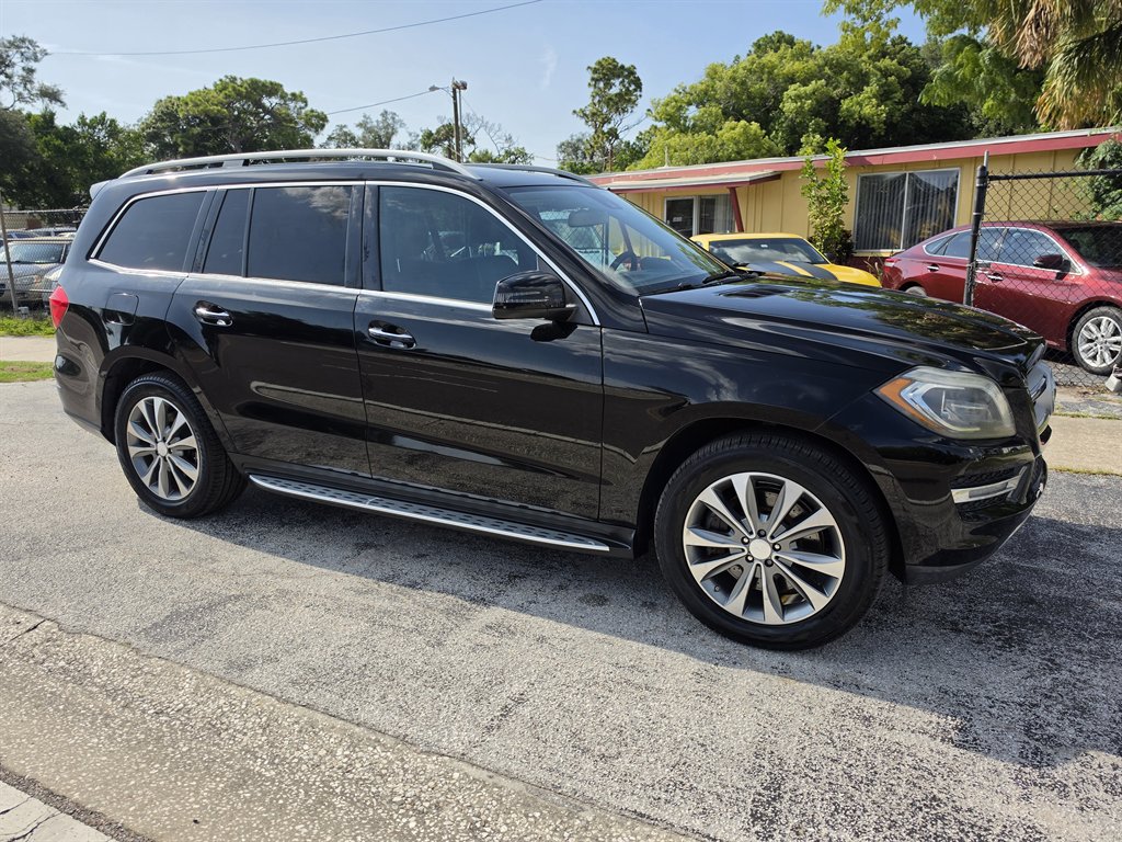 2013 Mercedes-Benz GL-Class - $10,995