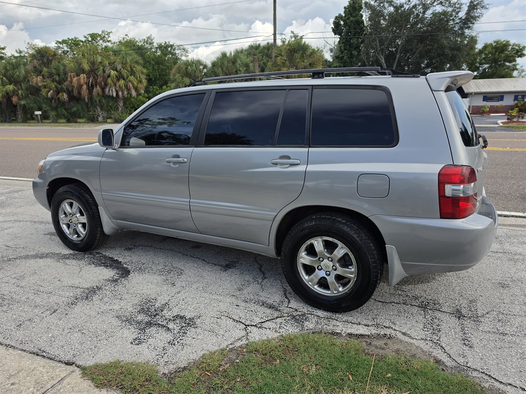 2007 Toyota Highlander - $8,995