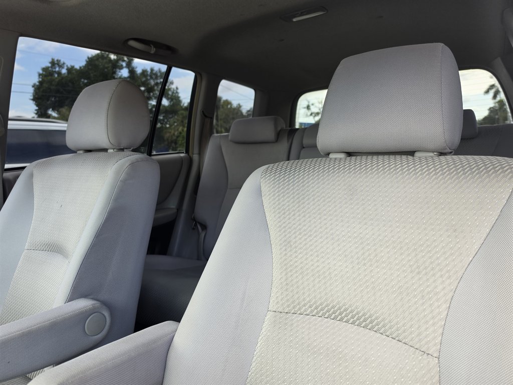 2007 Toyota Highlander - $8,995