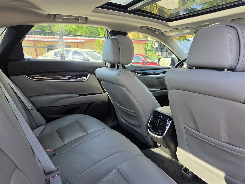 2014 Cadillac XTS - $11,900