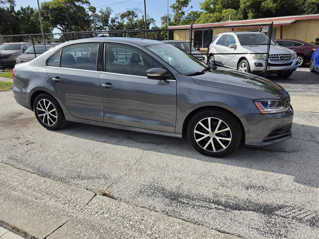 2017 Volkswagen Jetta - $8,995
