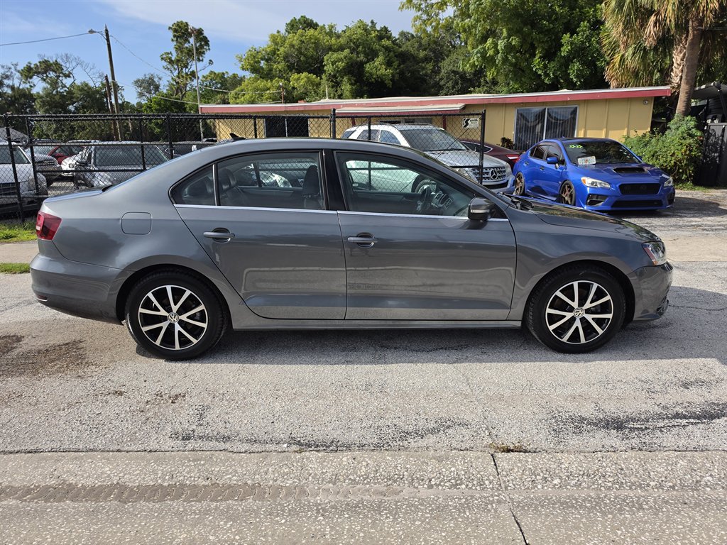 2017 Volkswagen Jetta - $8,995