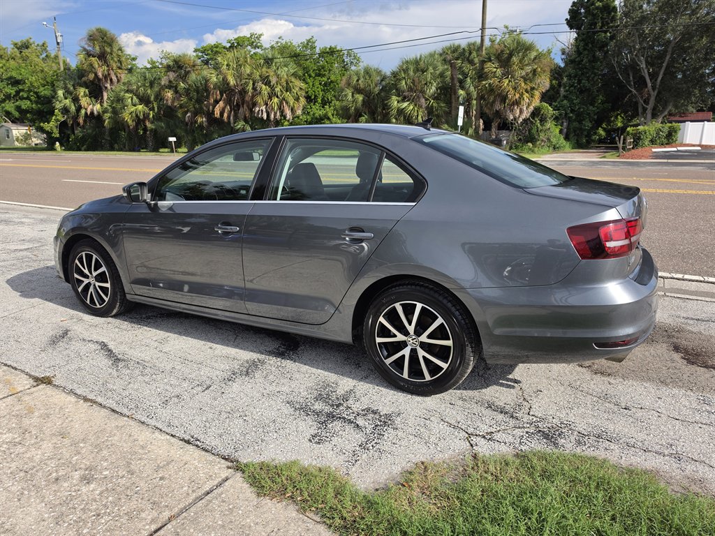 2017 Volkswagen Jetta - $8,995