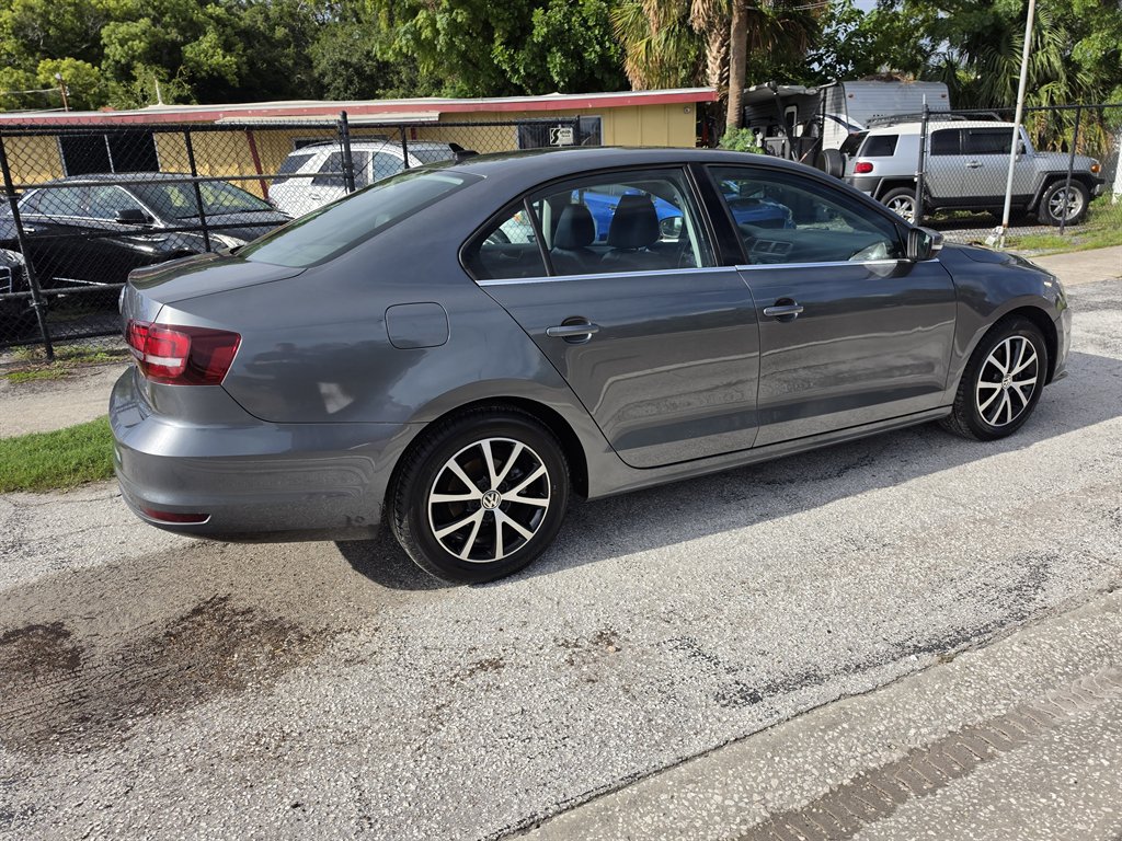 2017 Volkswagen Jetta - $8,995