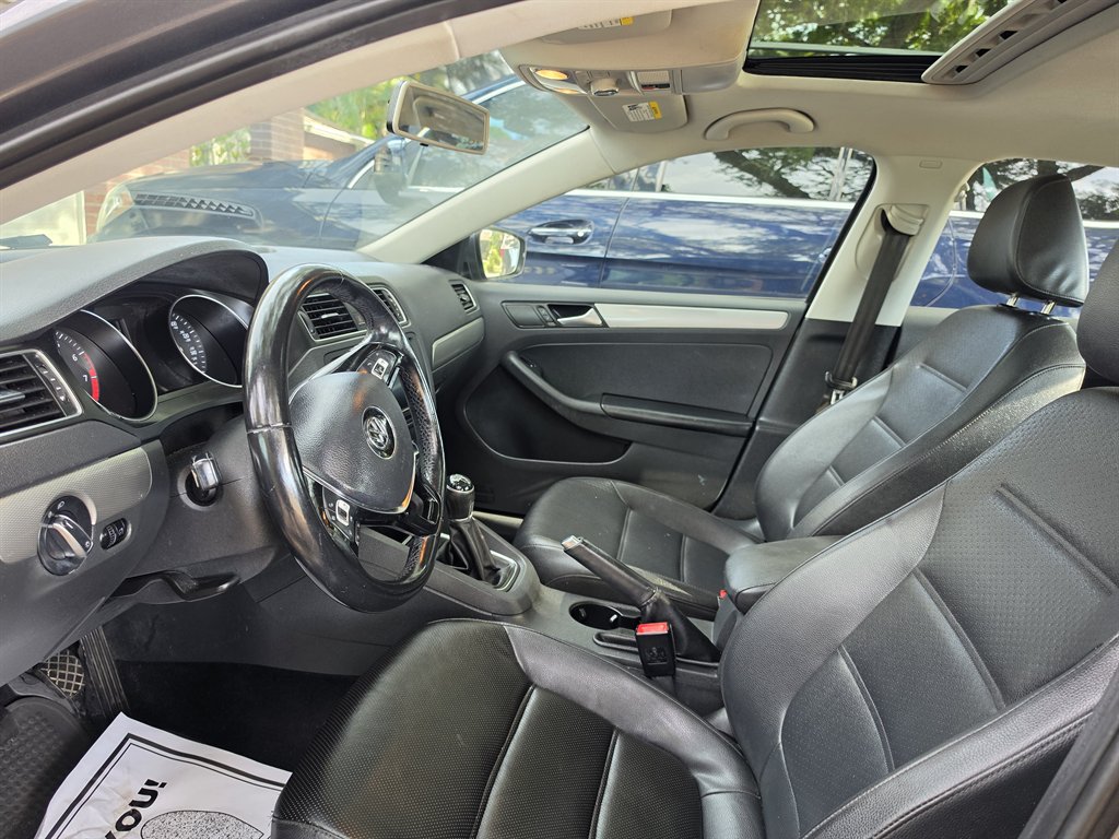 2017 Volkswagen Jetta - $8,995