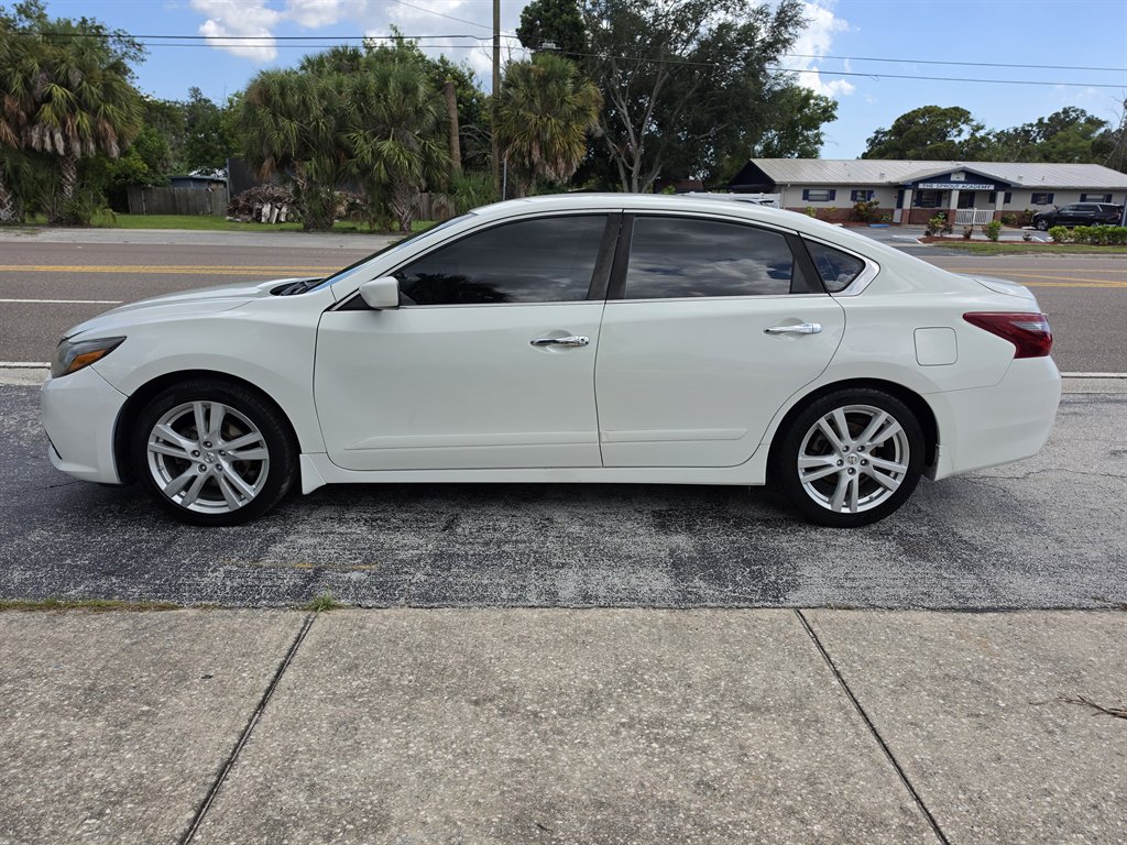 2018 Nissan Altima - $8,995
