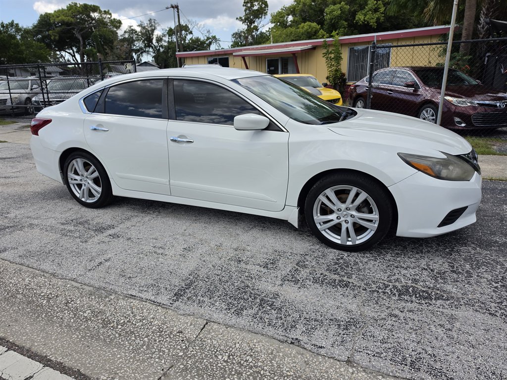 2018 Nissan Altima - $8,995