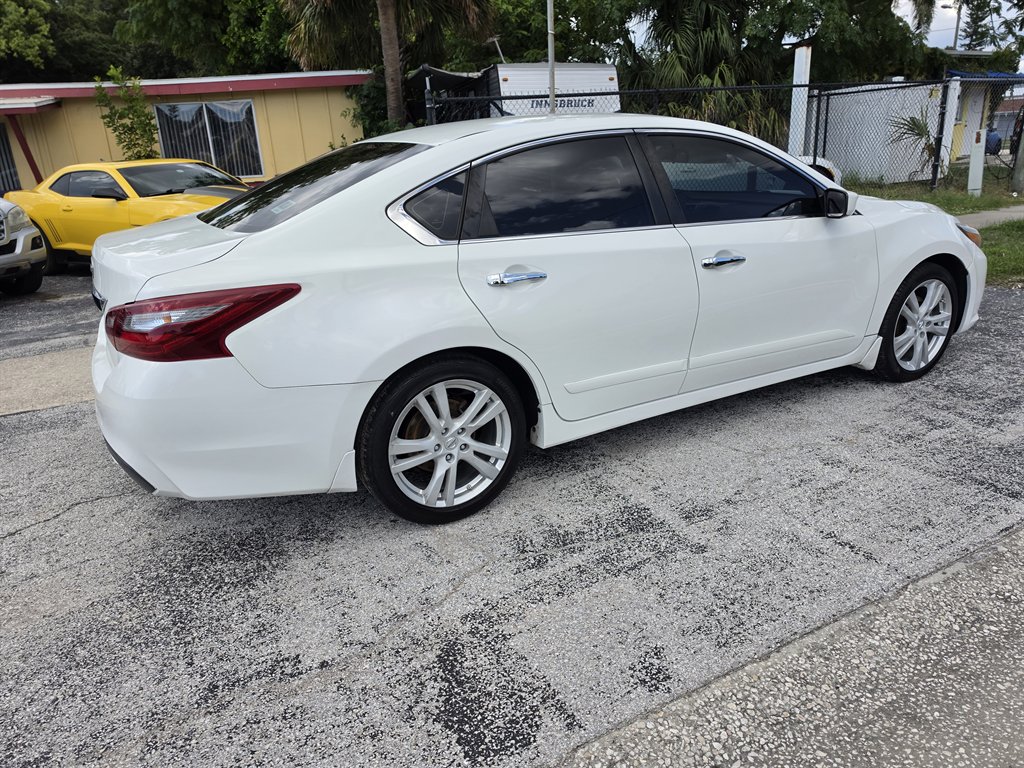 2018 Nissan Altima - $8,995