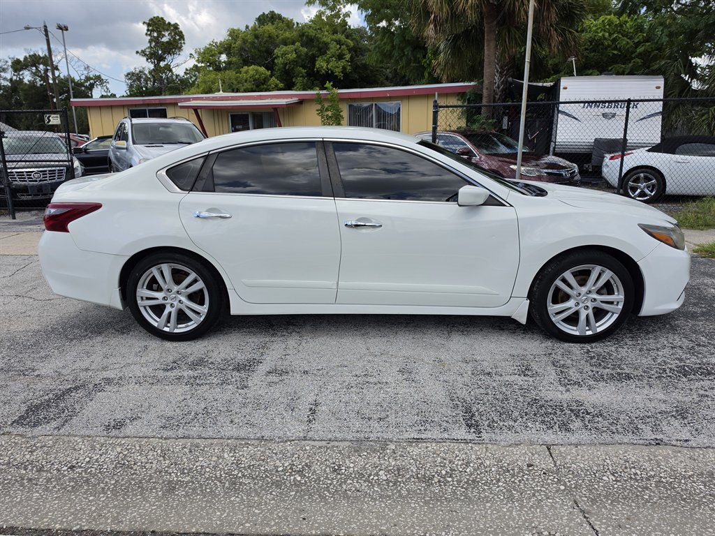 2018 Nissan Altima - $8,995