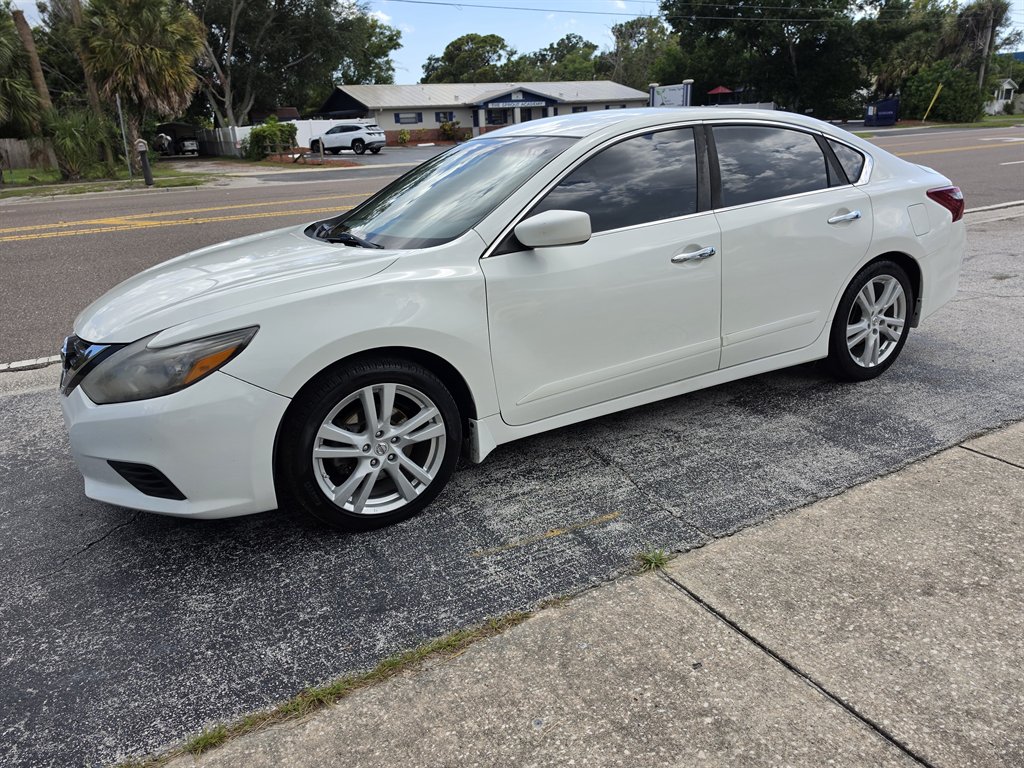 2018 Nissan Altima - $8,995