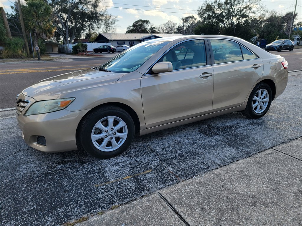 2011 Toyota Camry LE