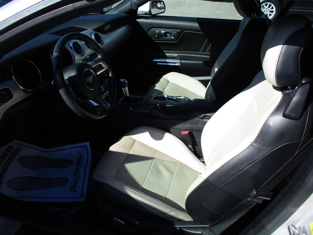 2017 Ford Mustang