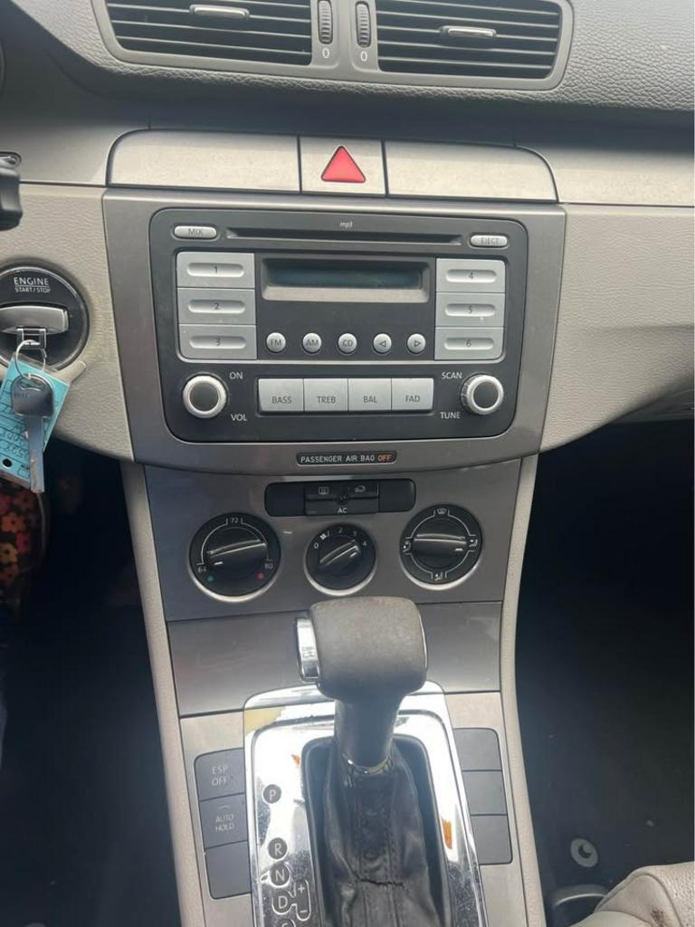 2008 Volkswagen Passat Turbo photo