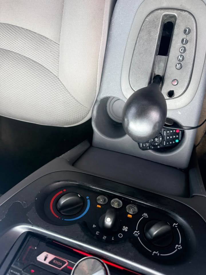 2003 Saturn Ion