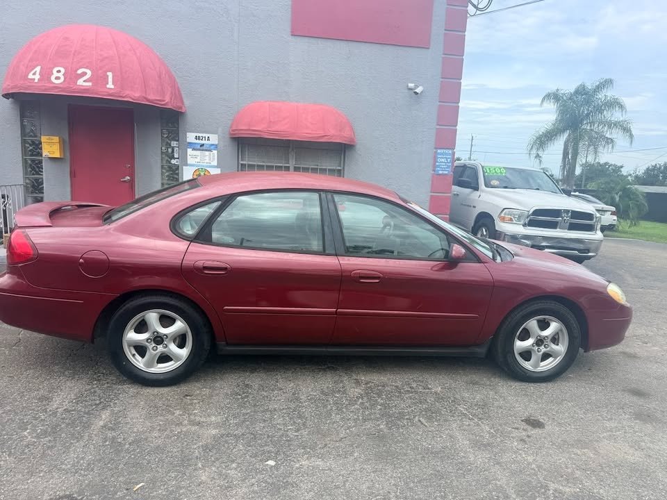 2003 Ford Taurus