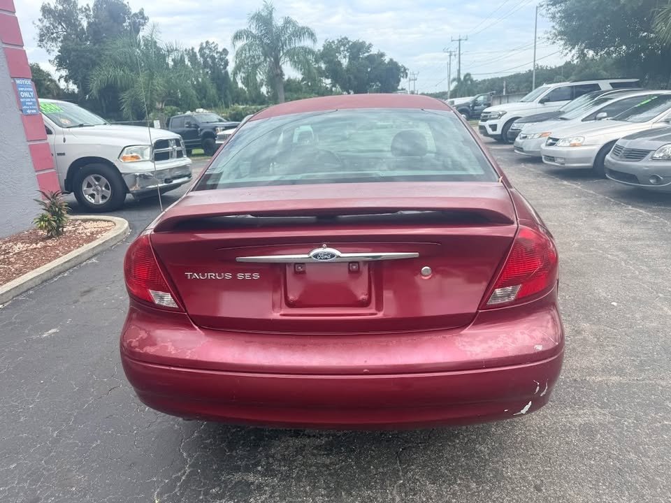 2003 Ford Taurus