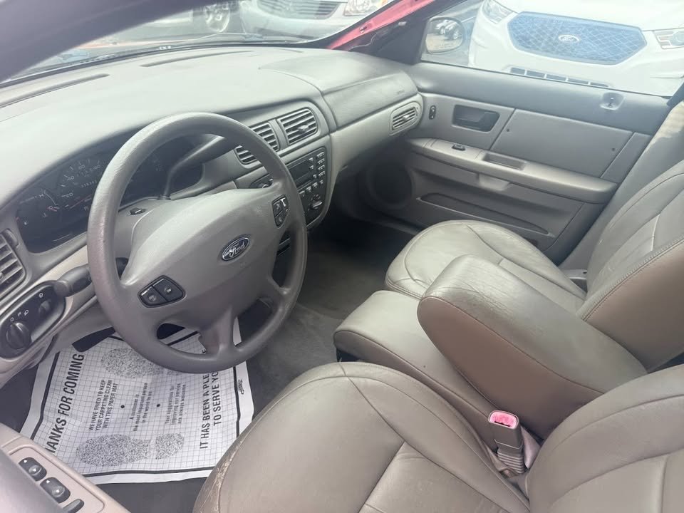 2003 Ford Taurus