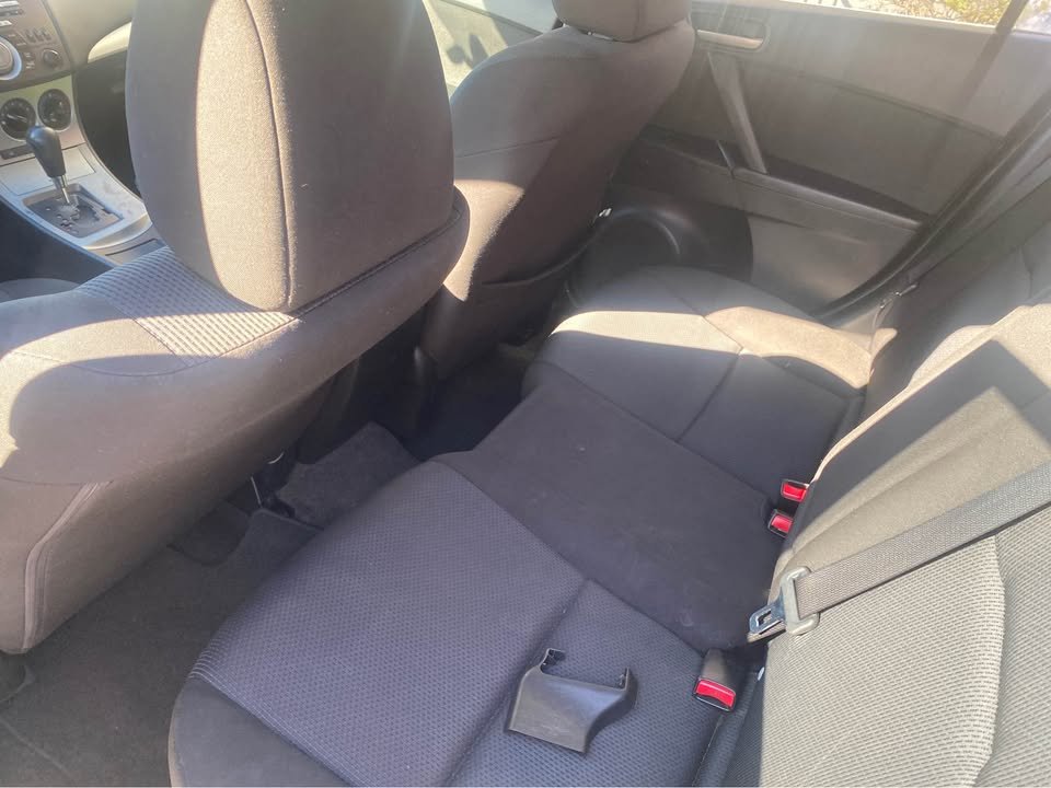 2011 MAZDA MAZDA3