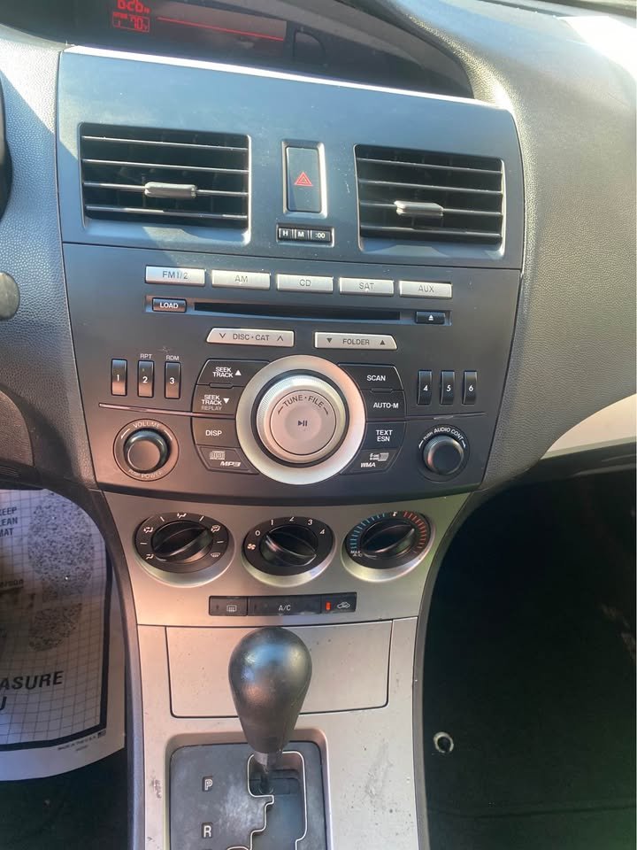 2011 MAZDA MAZDA3