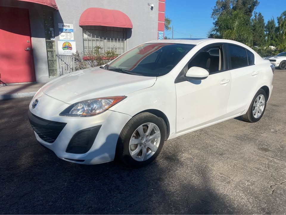 2011 MAZDA MAZDA3