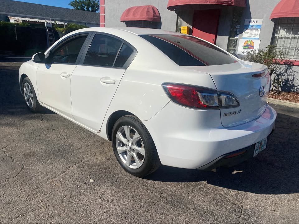 2011 MAZDA MAZDA3