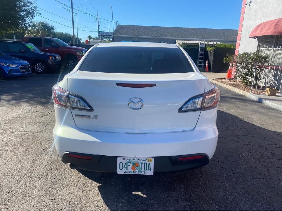 2011 MAZDA MAZDA3