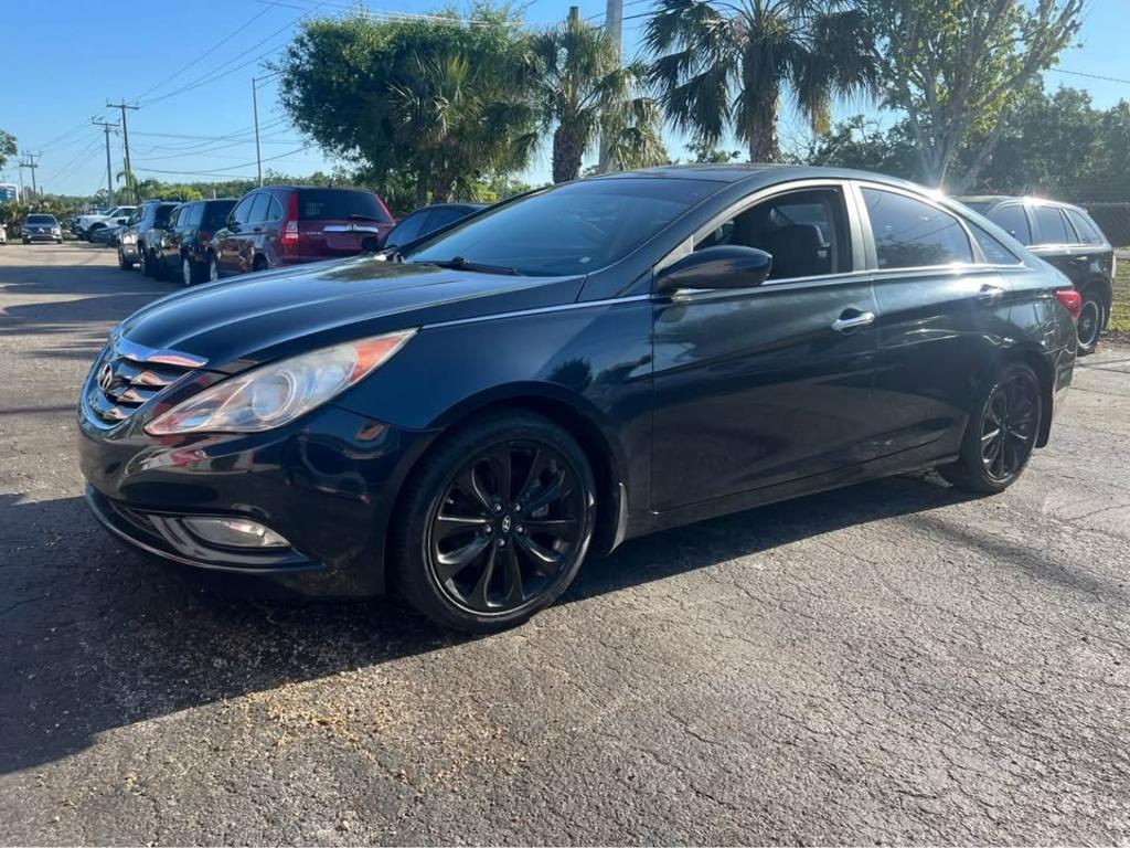 2013 Hyundai Sonata SE photo