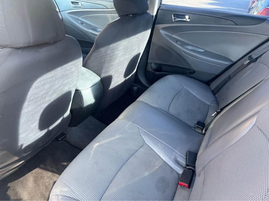 2013 Hyundai Sonata SE photo