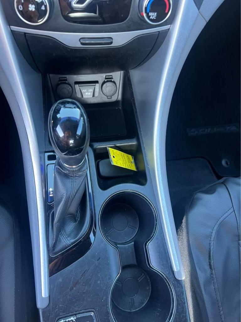 2013 Hyundai Sonata SE photo