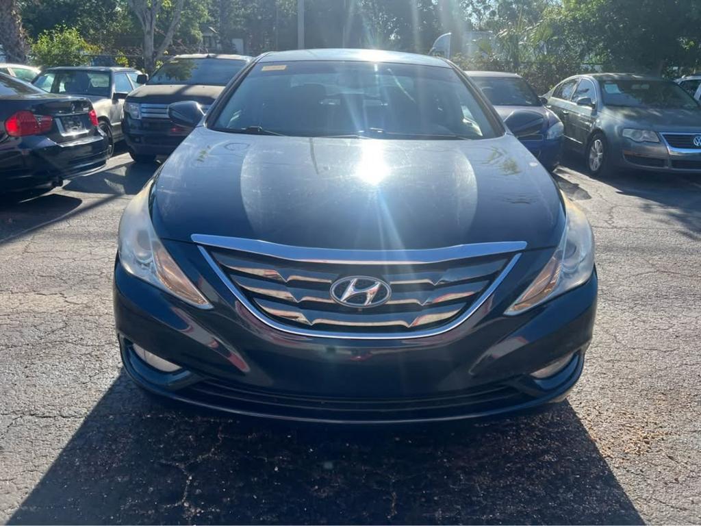 2013 Hyundai Sonata SE photo