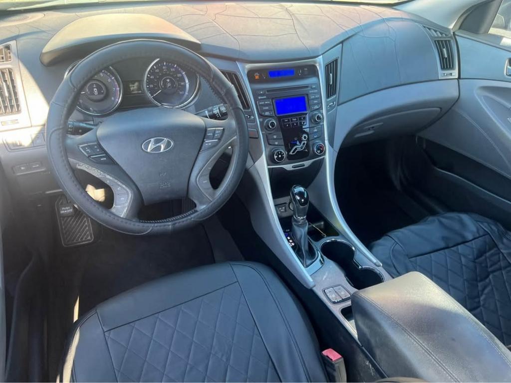 2013 Hyundai Sonata SE photo