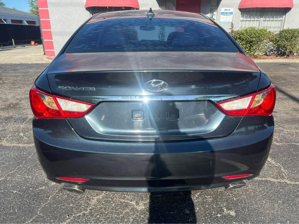 2013 Hyundai Sonata SE photo