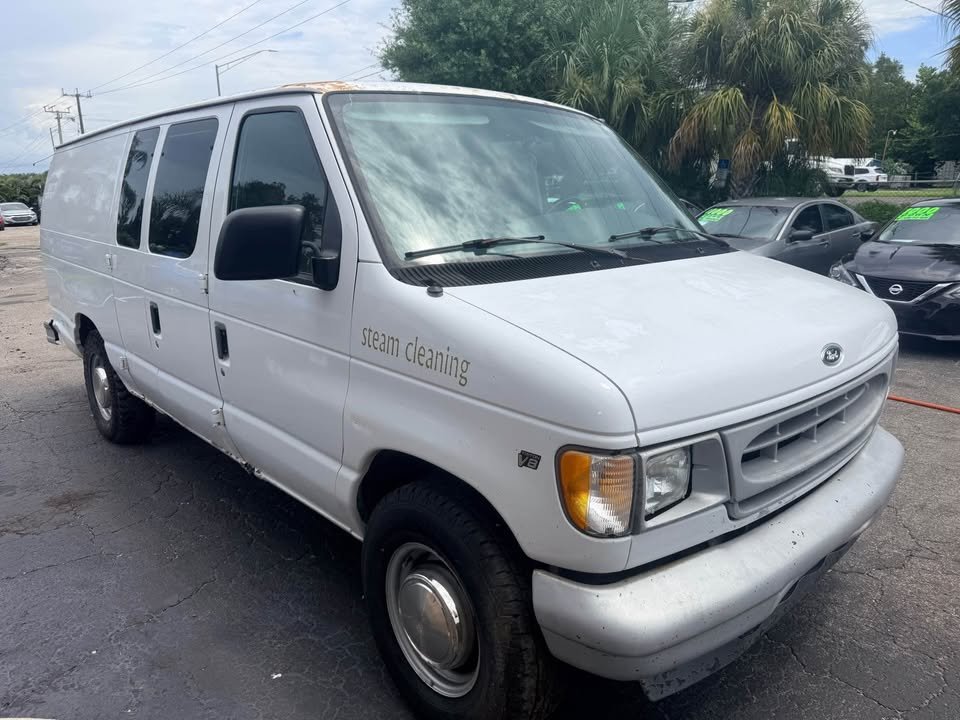 2001 Ford E-250