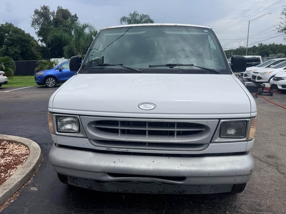 2001 Ford E-250