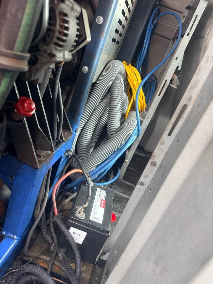 2001 Ford E-250