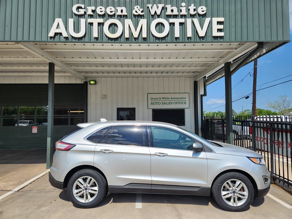 The 2016 Ford Edge SEL photos