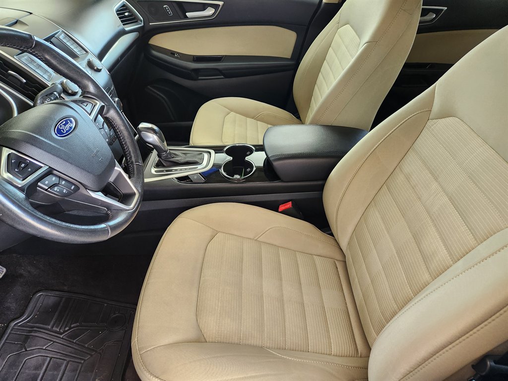 2016 Ford Edge SEL photo